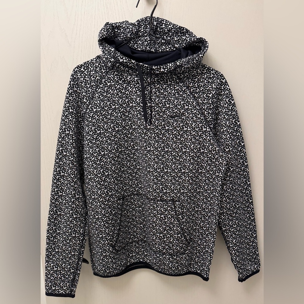 Nike Women's Therma Fit Fleece Lined Hoodie w Front Pocket Size M Petal Pattern